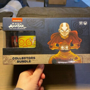 Nickelodeon RARE the Last Airbender Collectors Bundle Box